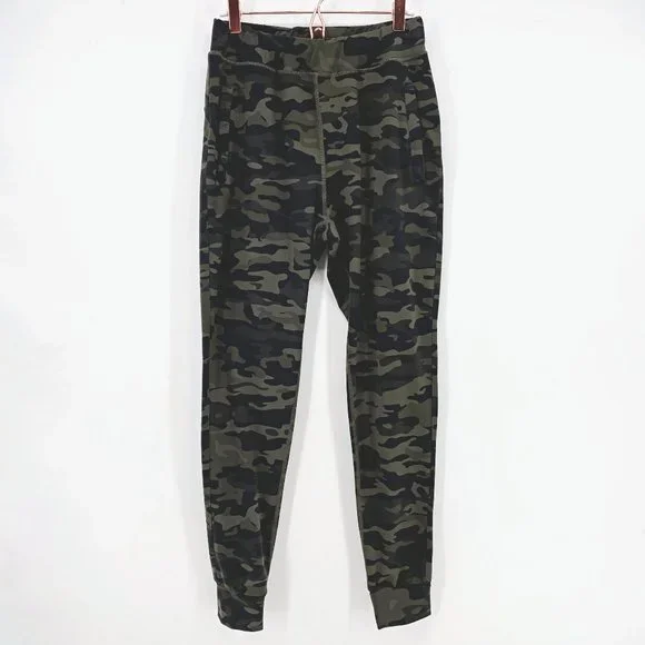 Alphalete Pants Jumpsuits Alphalete Premium Joggers In Camo